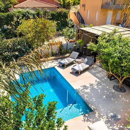 Halo 100m Next To The With Private Pool Villa
